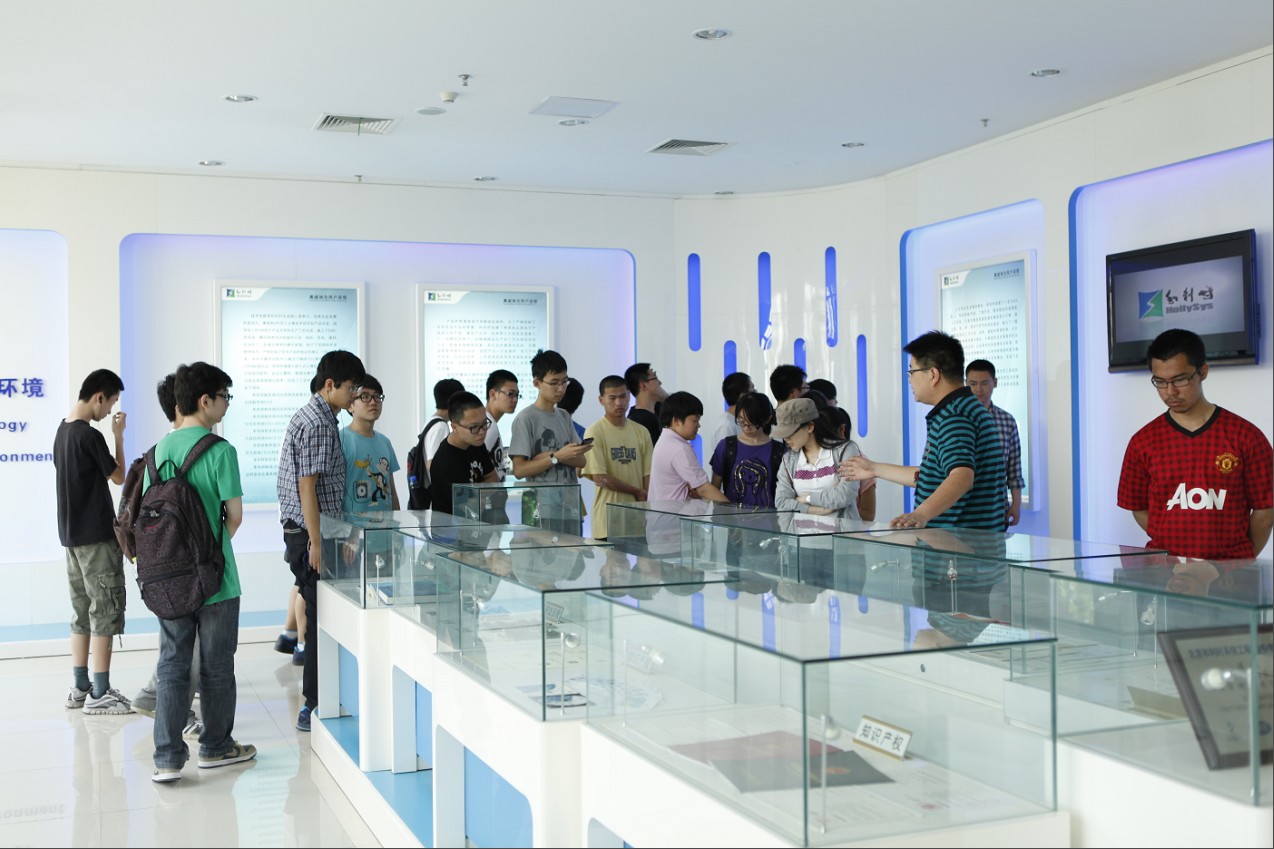 20130514 北工大师生参观伟德国际官网-照片2(1).jpg